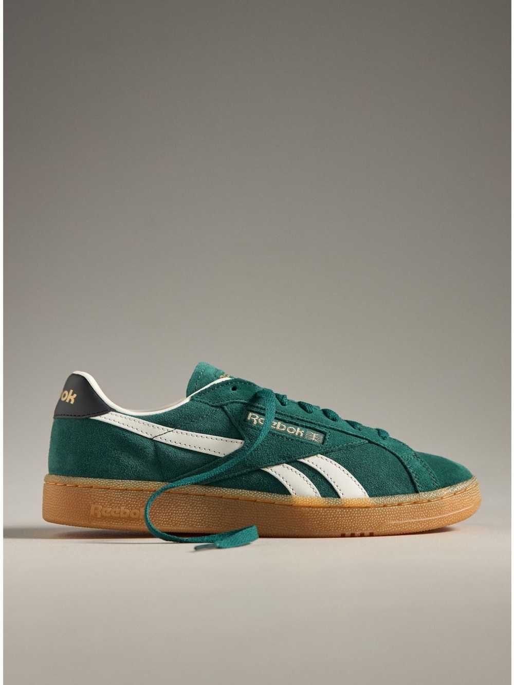 Reebok Suede Low-Top Sneakers with Gum Sole collegiate green 11.5 women /10Mens - Picture 3 of 15